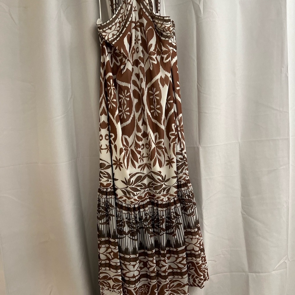 Chic Floral Maxi Dress in Brown and White